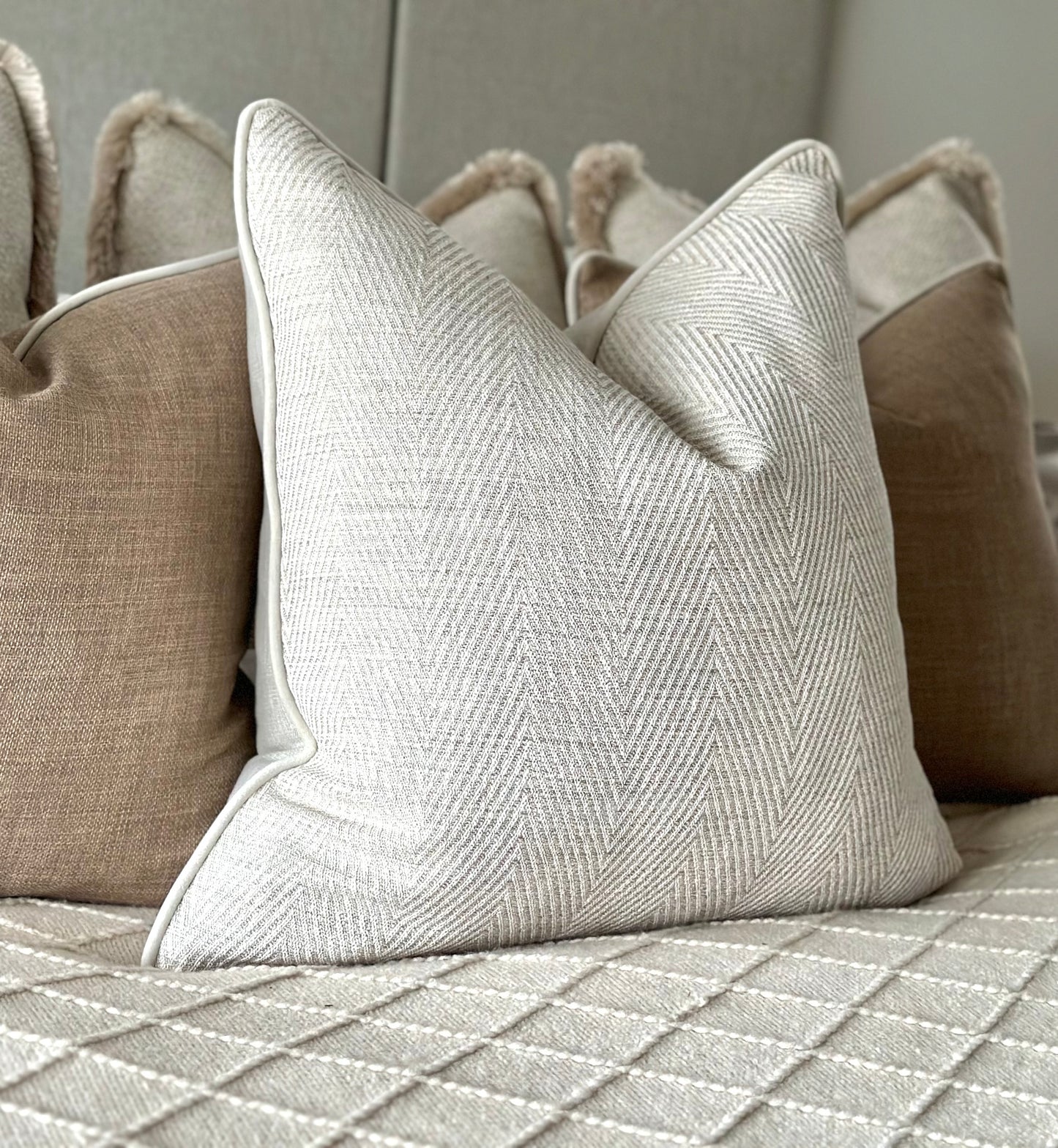 HERRINGBONE NATURAL | Piped Cushion