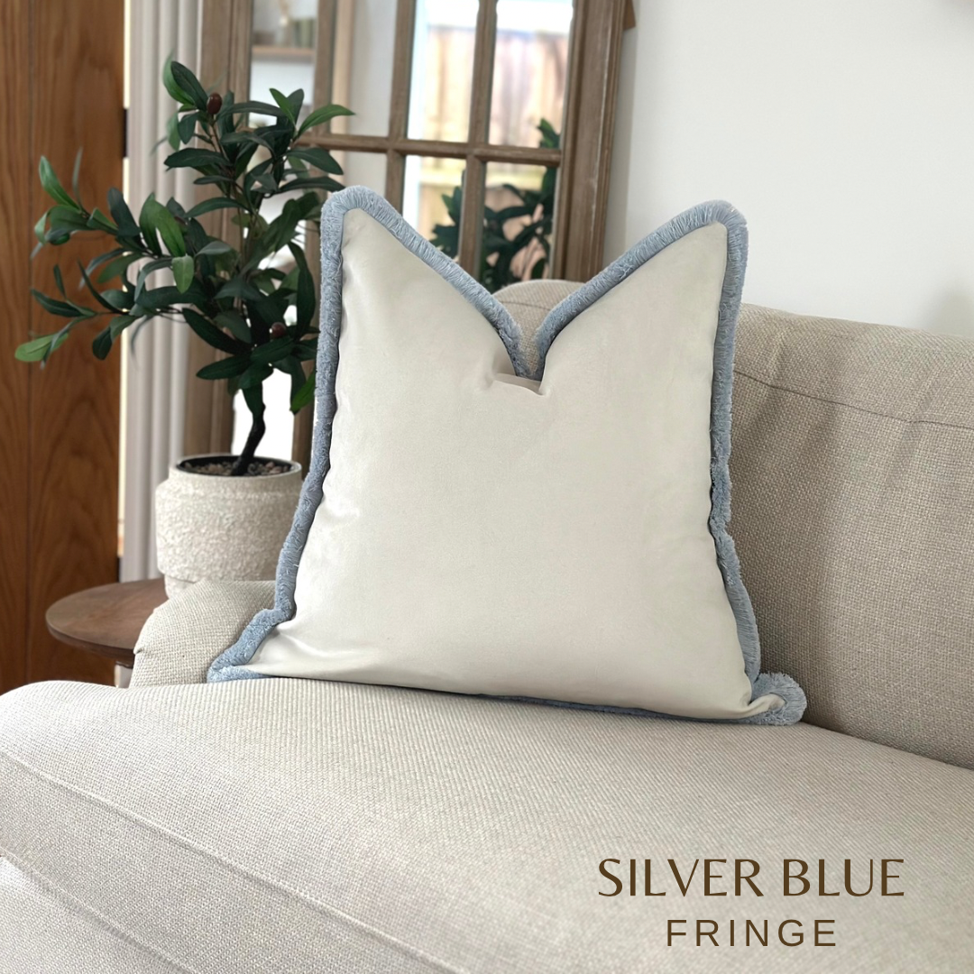 IVORY VELVET | Fringed cushion