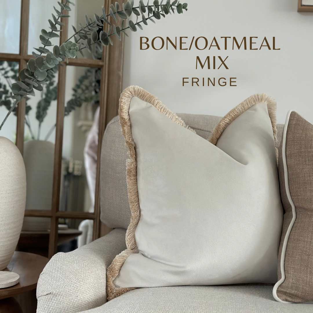 IVORY VELVET | Fringed cushion