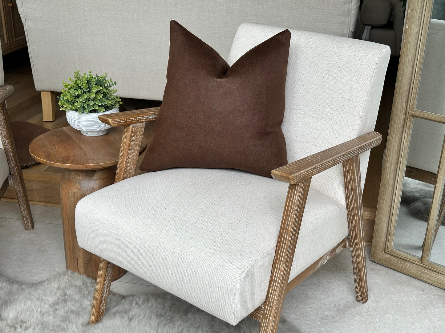 Dark brown faux leather cushion - Fringed or piped