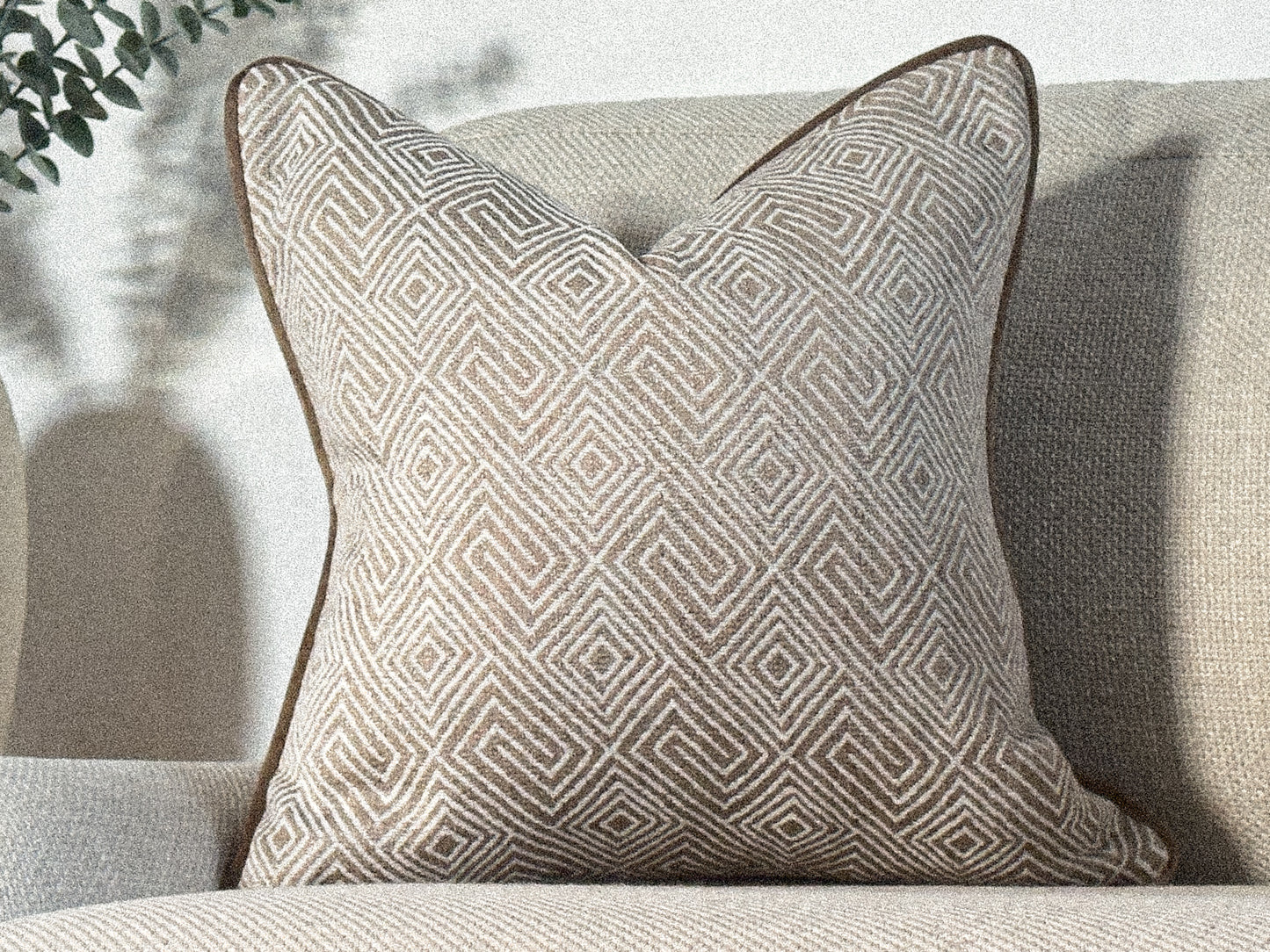 SOPHIE | Beige Geometric Cushion