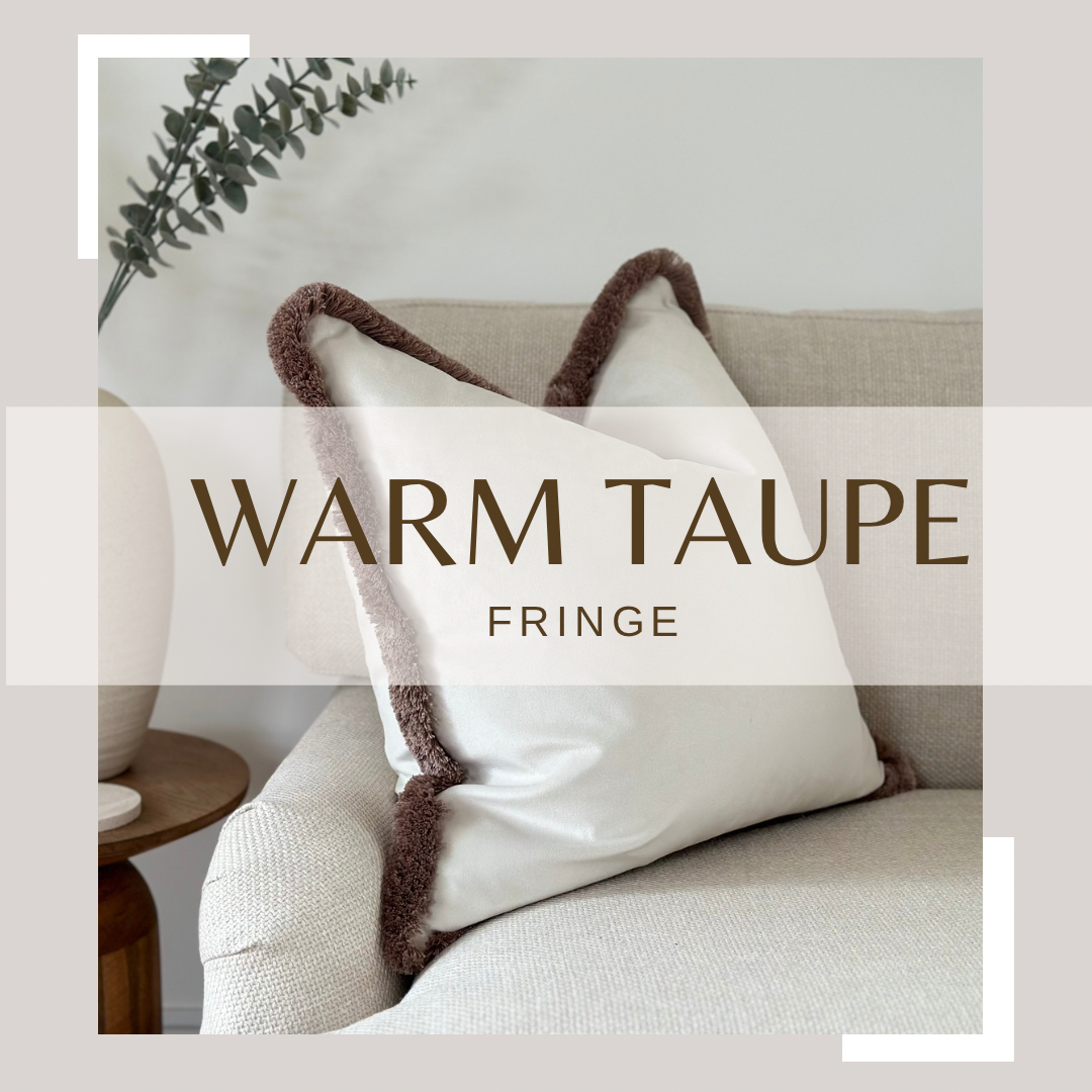 IVORY VELVET | Fringed cushion