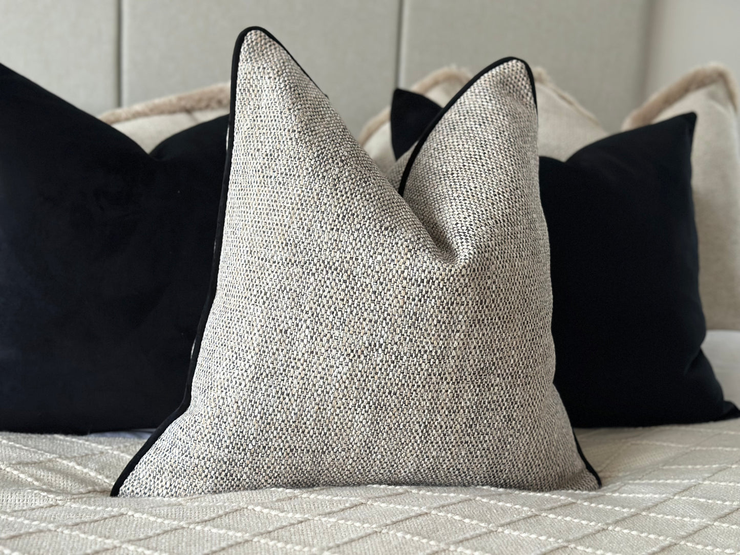 OAKLEY | Fringe or Piped Cushion