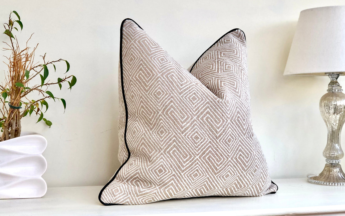 SOPHIE | Beige Geometric Cushion