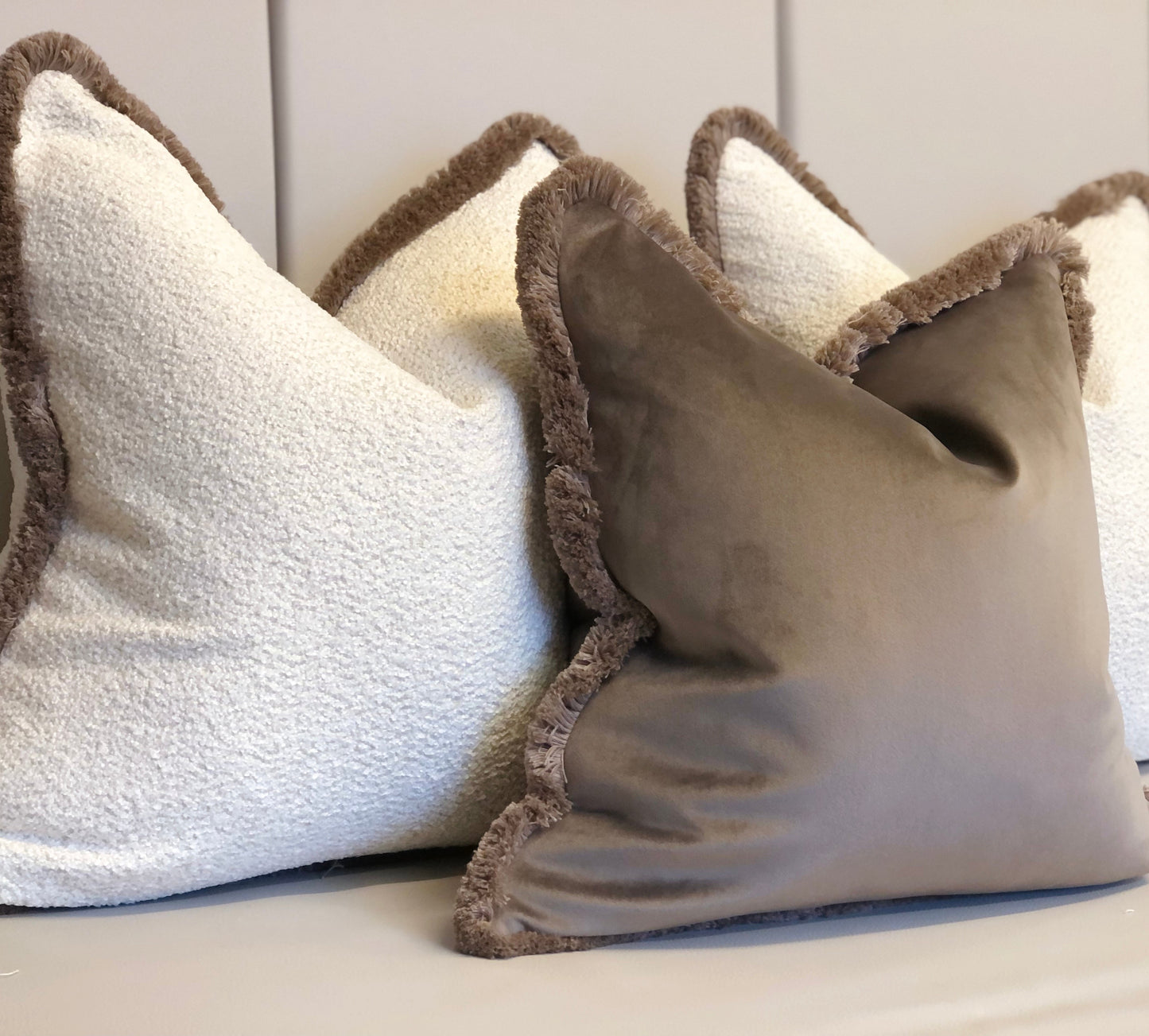 IVORY BOUCLE | Fringed cushion
