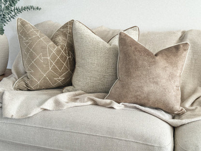 Neutral cushion combination.