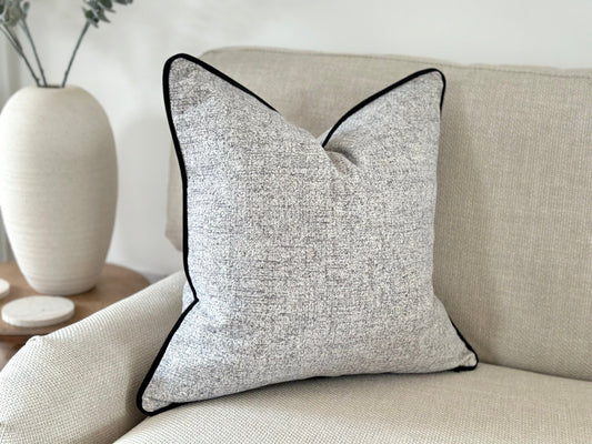 HAMPTONS | Piped cushion
