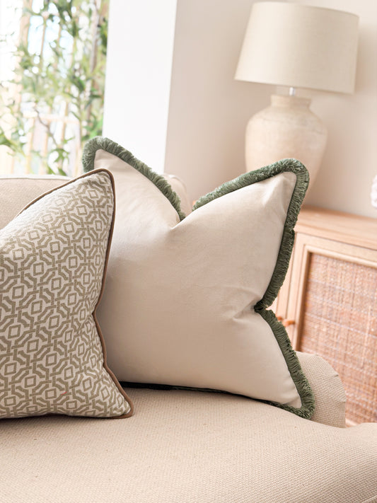 IVORY VELVET | Fringed cushion